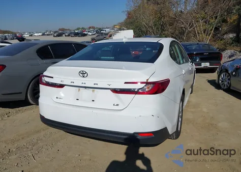 2025 Toyota Camry Le из США, поврежденный, VIN 4T1DAACK3SU042056